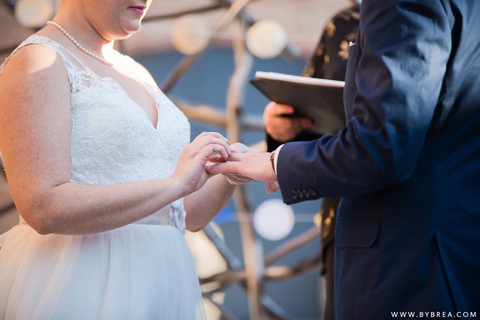 annie-chris-american-visionary-art-museum-wedding_0975