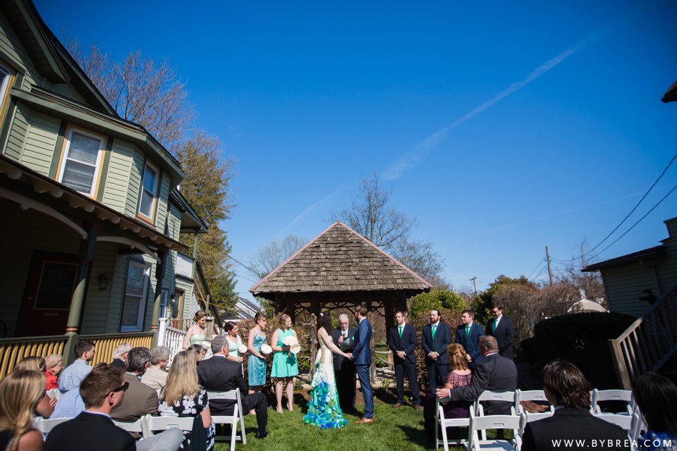 offbeat-vandiver-inn-wedding_1141