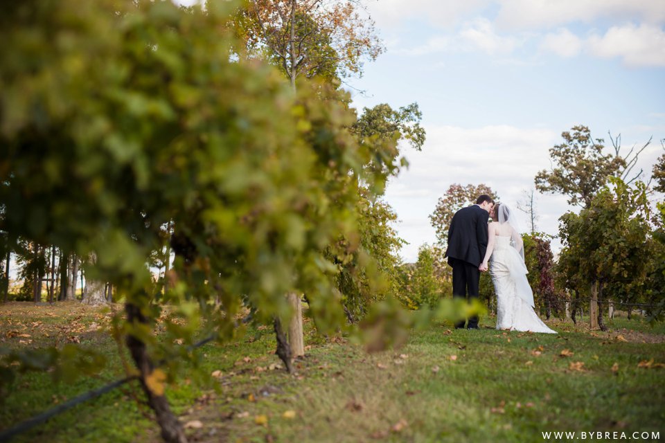 alexa-dan-lost-creek-winery-wedding_5330