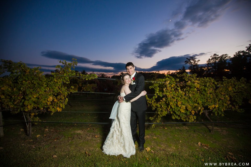 alexa-dan-lost-creek-winery-wedding_5352