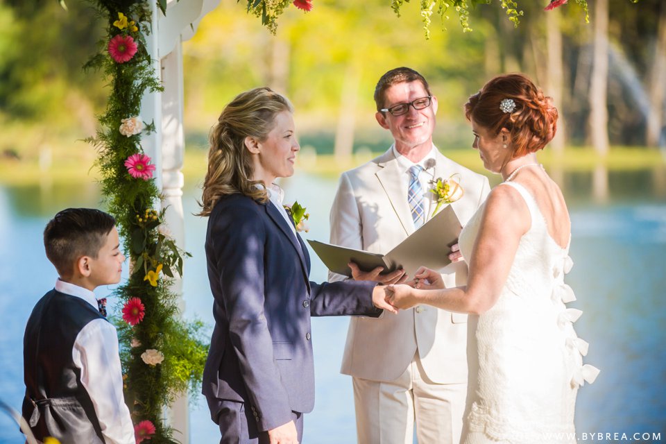 sandy-heather-pond-view-farm-wedding_4450