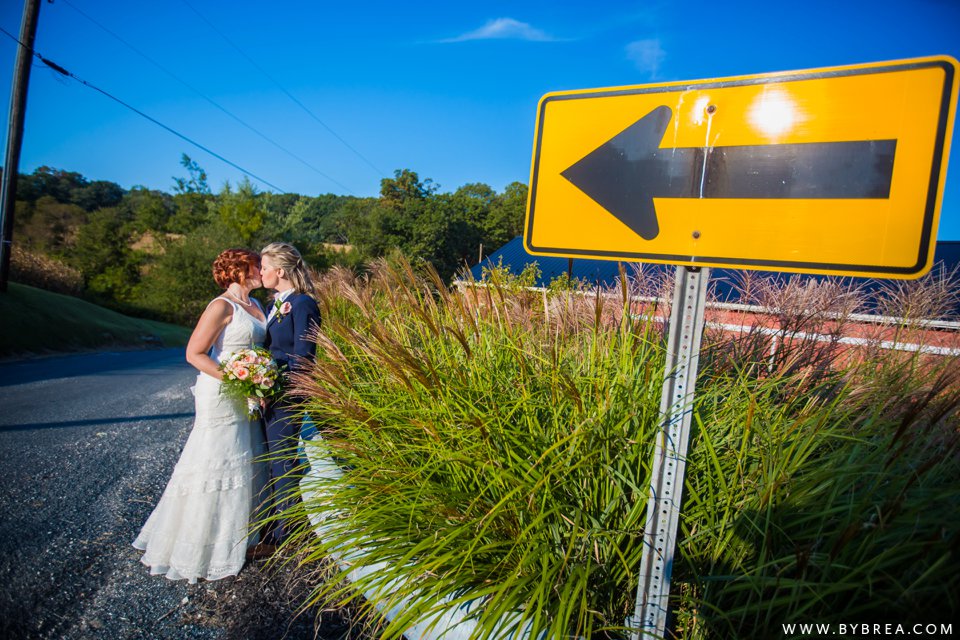 sandy-heather-pond-view-farm-wedding_4454