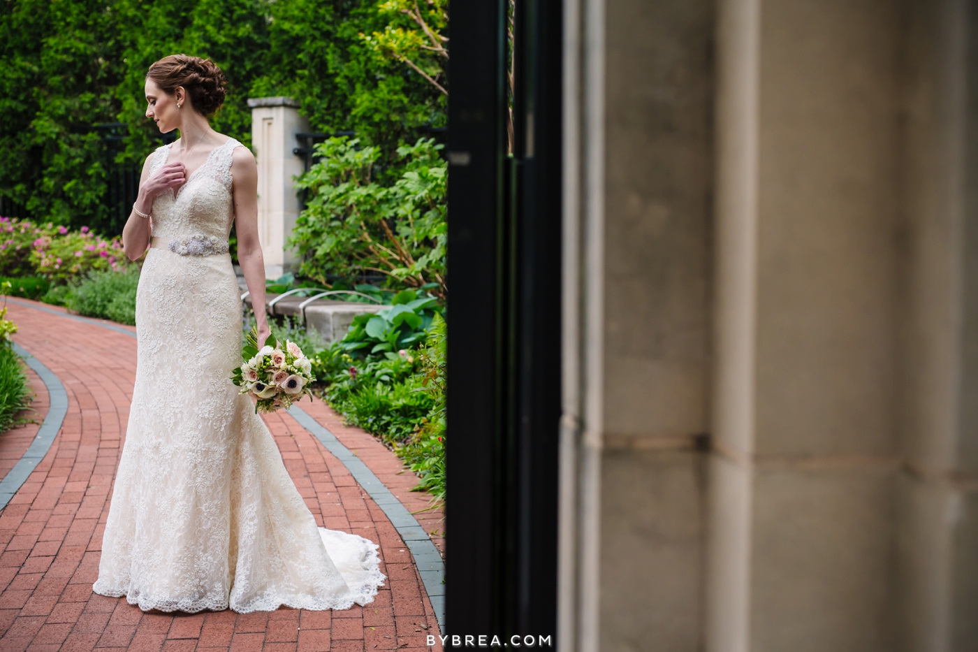 amanda-eric-peabody-library-baltimore-wedding_0083