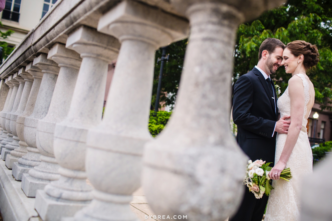 amanda-eric-peabody-library-baltimore-wedding_0102