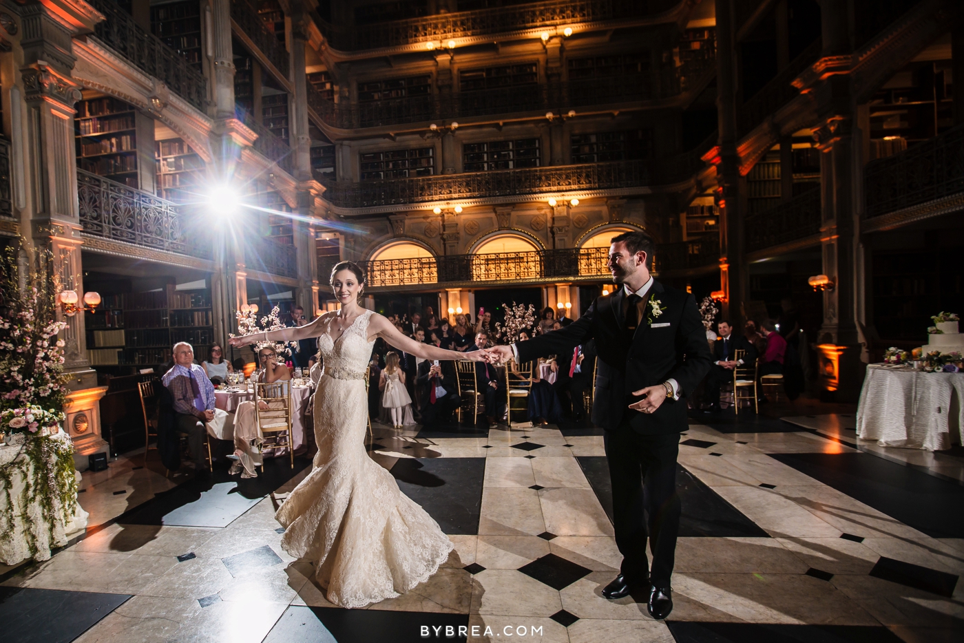 amanda-eric-peabody-library-baltimore-wedding_0113