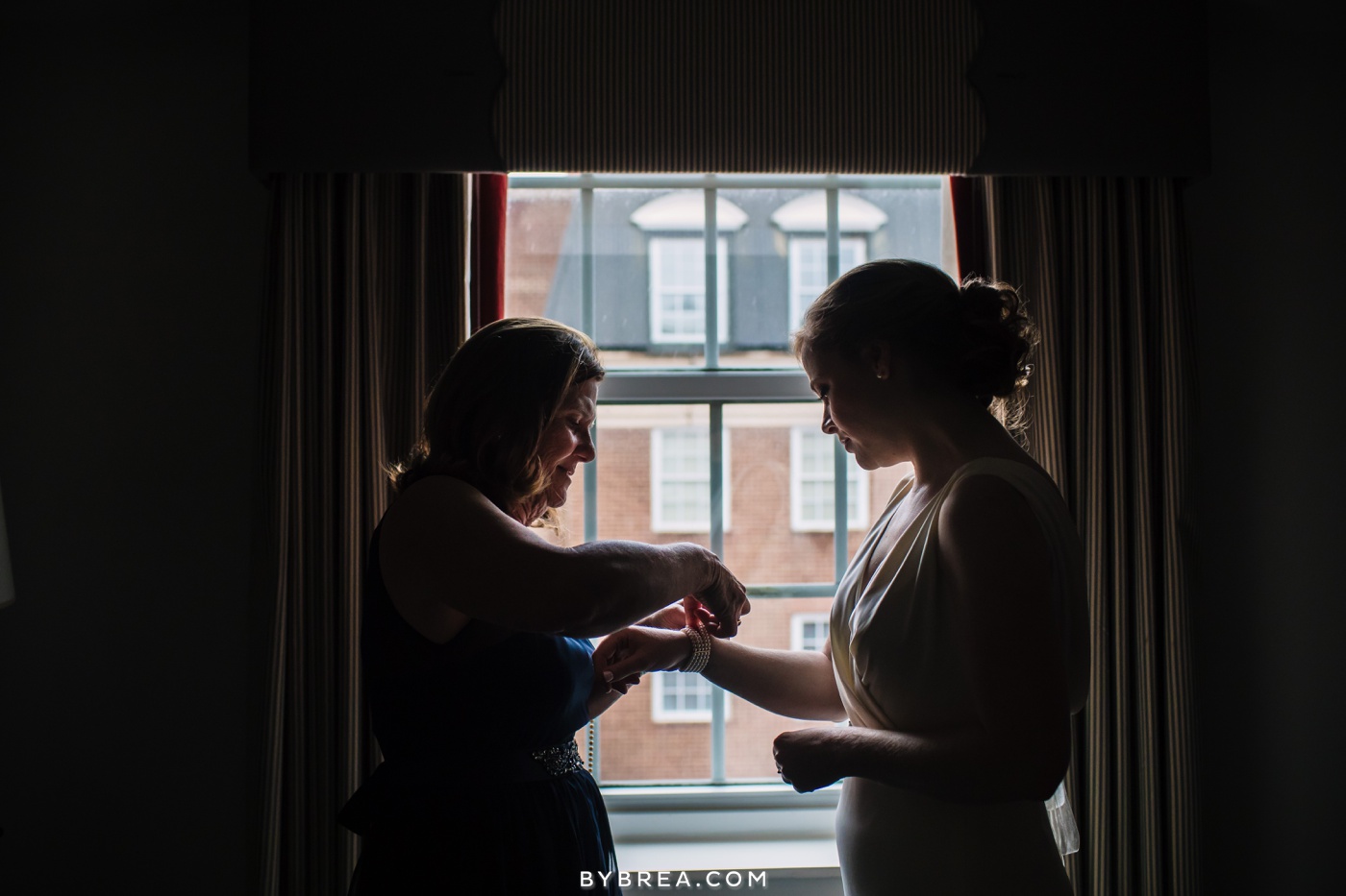 caitlin-lars-torpedo-factory-wedding_1089