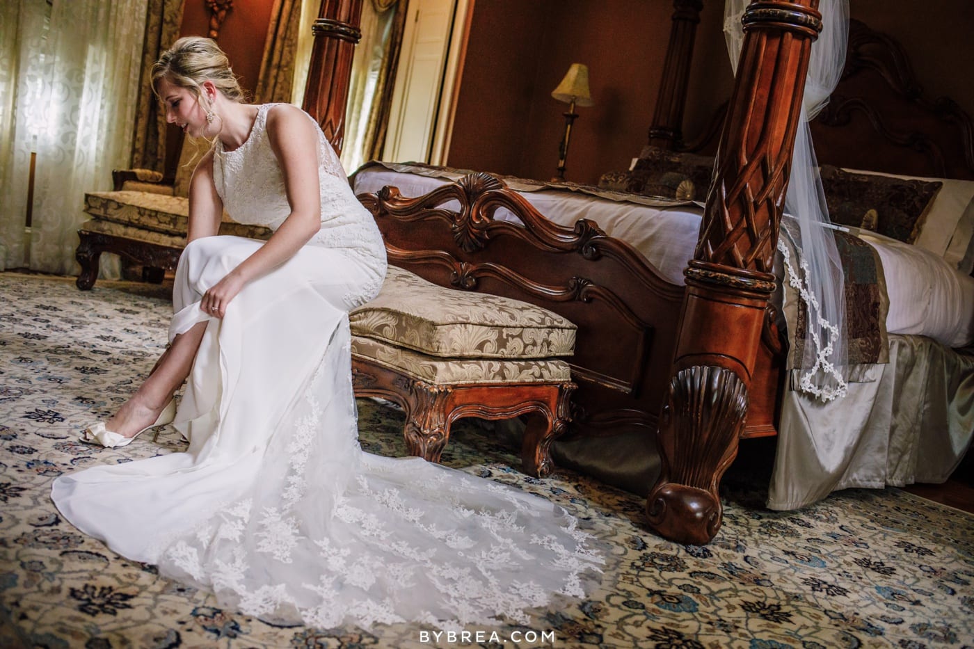 kate-aran-1840s-ballroom-baltimore-wedding-photos_0497