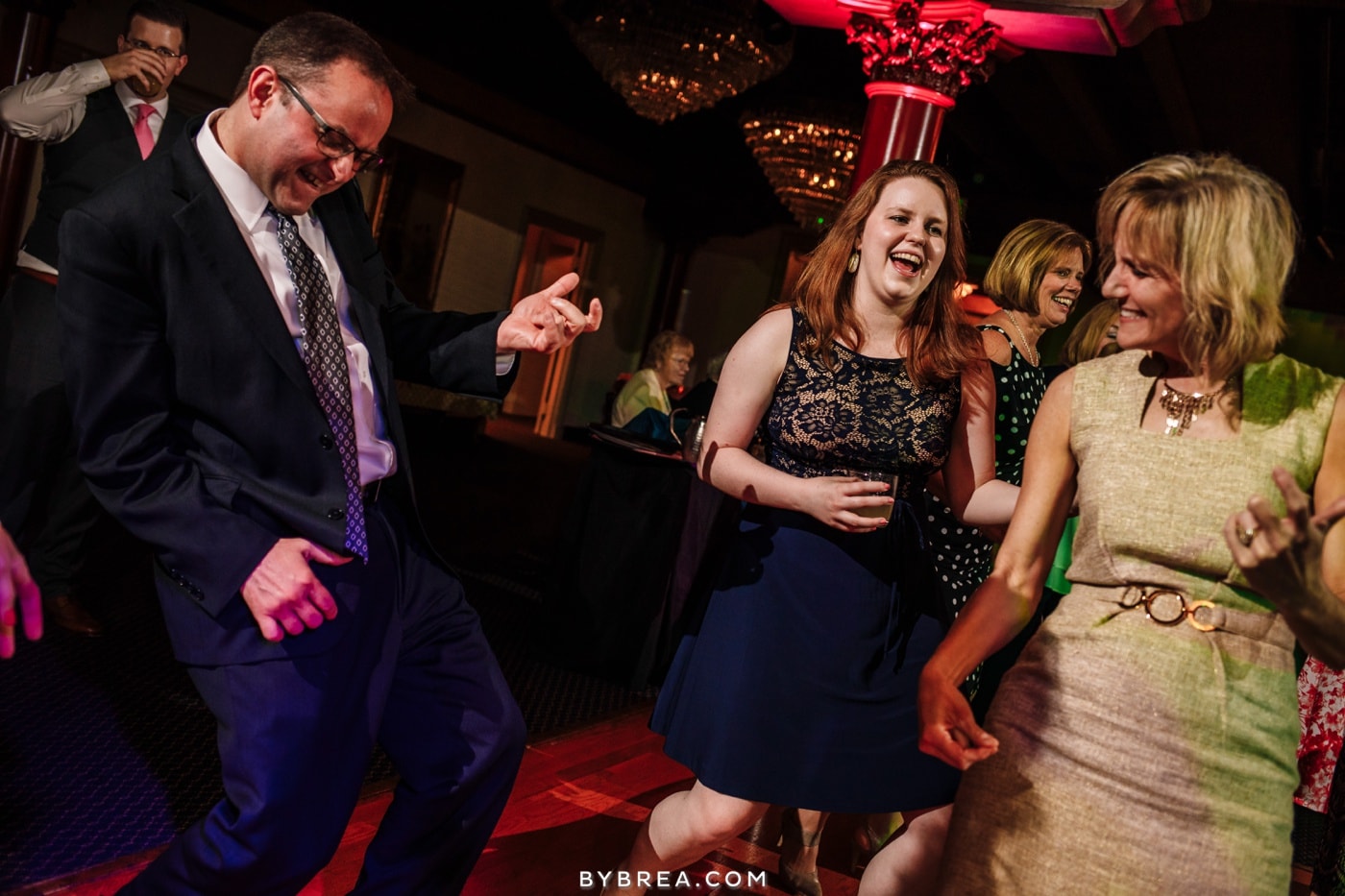 kate-aran-1840s-ballroom-baltimore-wedding-photos_0531