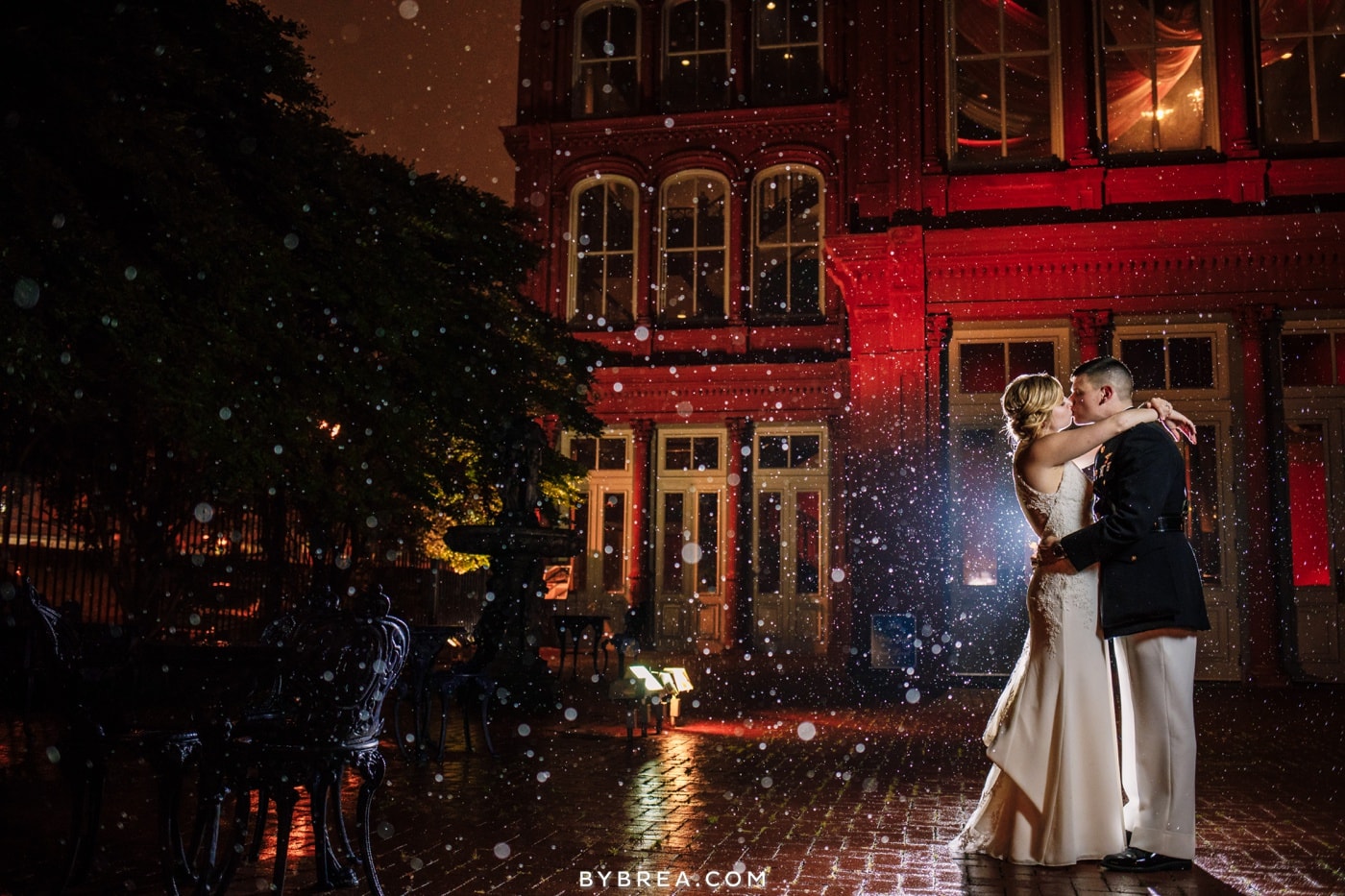 kate-aran-1840s-ballroom-baltimore-wedding-photos_0535