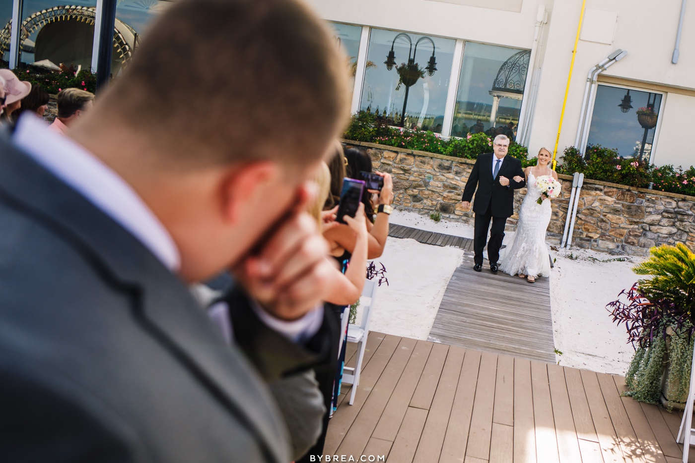 rod n reel resort wedding photo