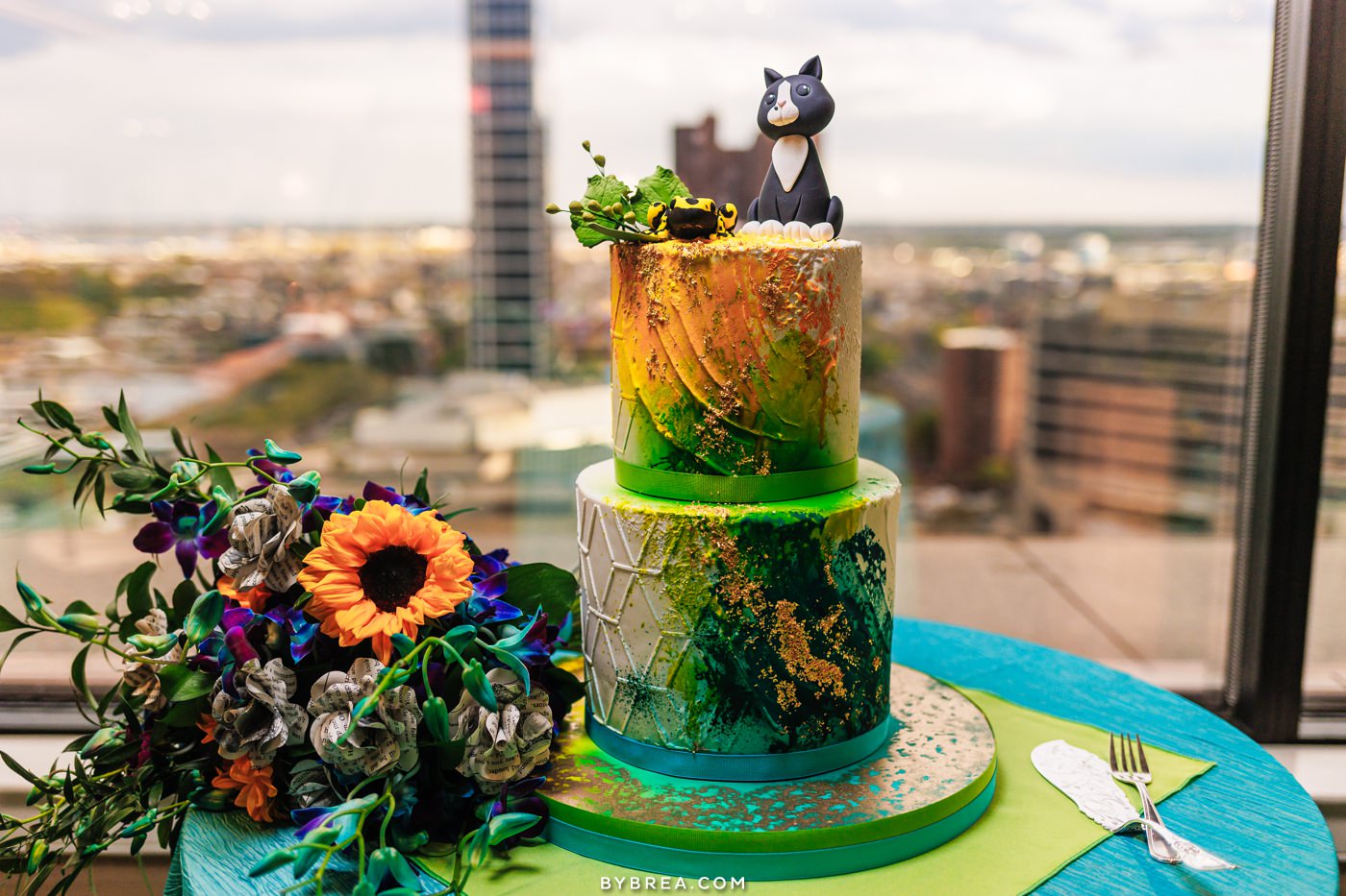 Center Club Wedding Photos in Baltimore Cake by Jason