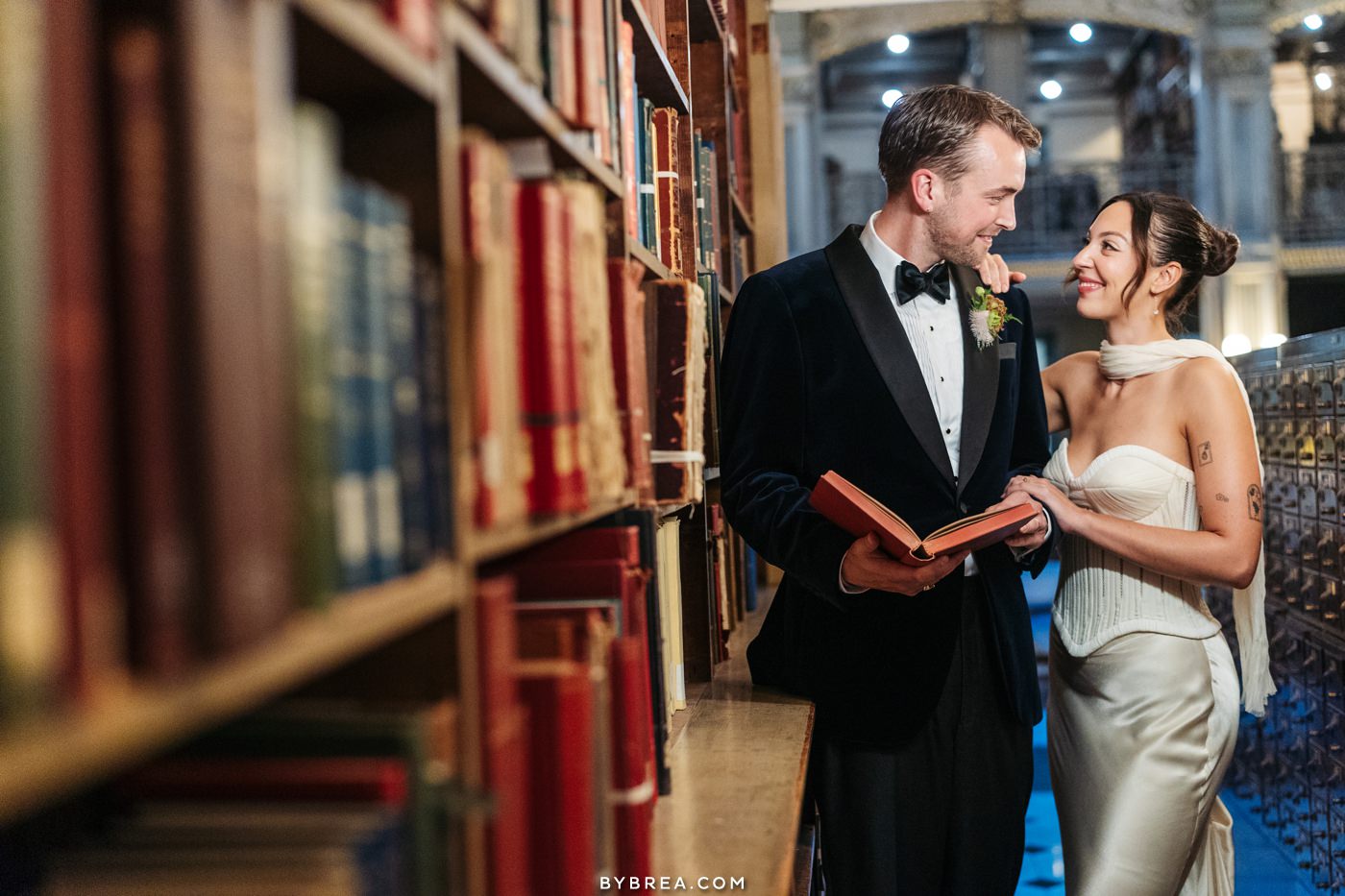 Peabody Library wedding photos by Photography by Brea
